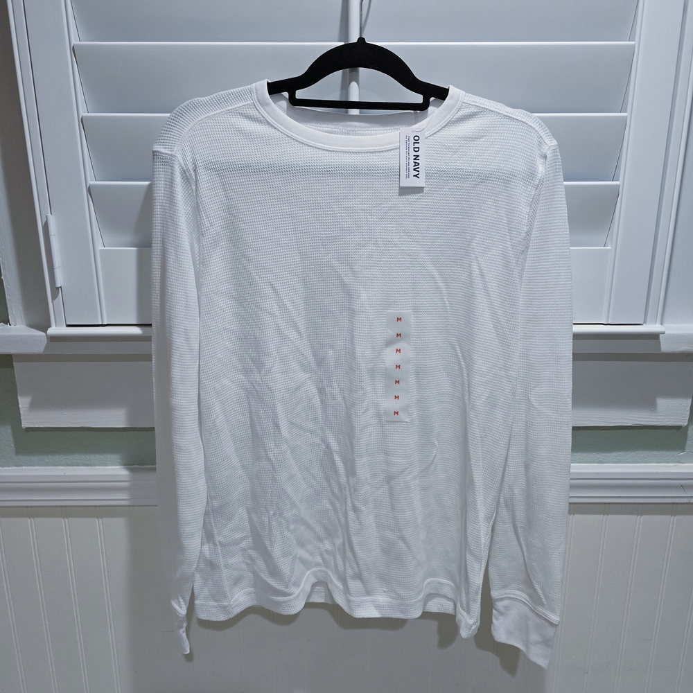 Old Navy Men's Classic White Long Sleeve Tee